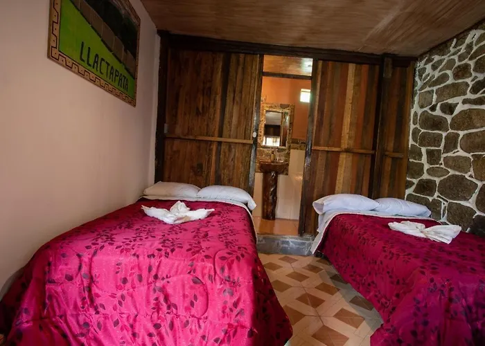 Via Monte Lucmabamba Lodge *